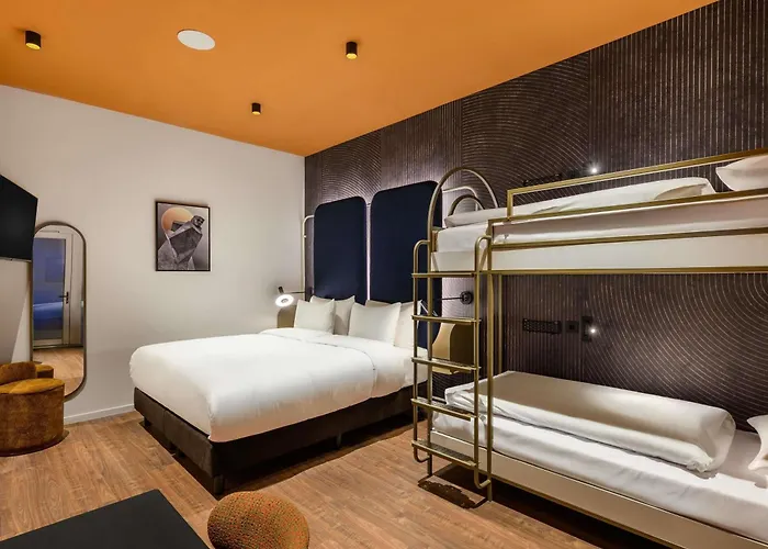 - Handwritten Collection 4* Budapest