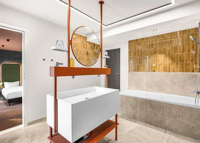 Hotell - Handwritten Collection