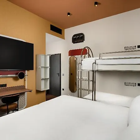 Hotel - Handwritten Collection Budapest