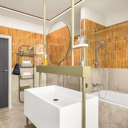 - Handwritten Collection Hotel Budapest