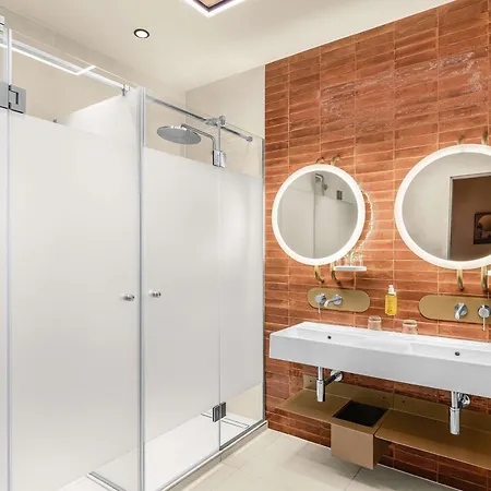 - Handwritten Collection Otel 4*