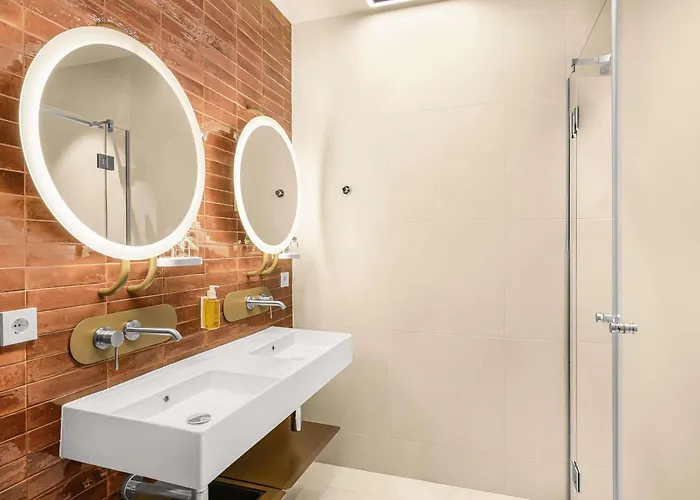 - Handwritten Collection Hotel 4*